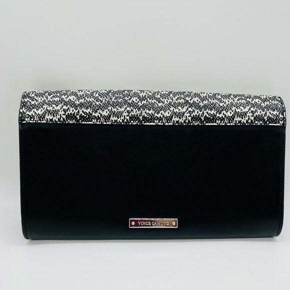 VINCE CAMUTO WOMENS BLACK & WHITE LEATHER LULA SNAKE CLUTCH - Picture 2 of 16